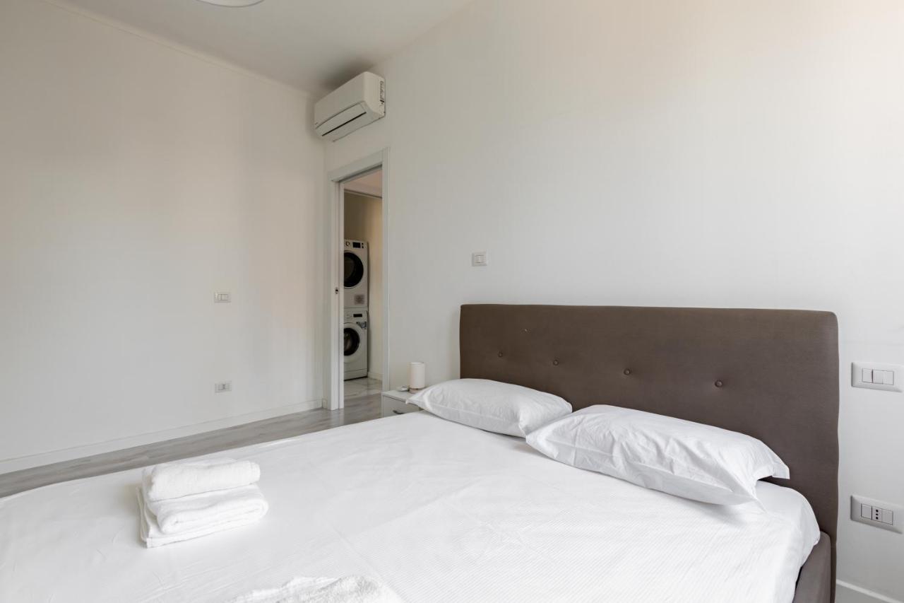 Garibaldi & Gae Aulenti Modern Apt With Private Parking! ミラノ エクステリア 写真